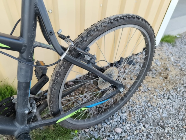 1129564-16 Bicycle BTWIN RockRider 340 26"