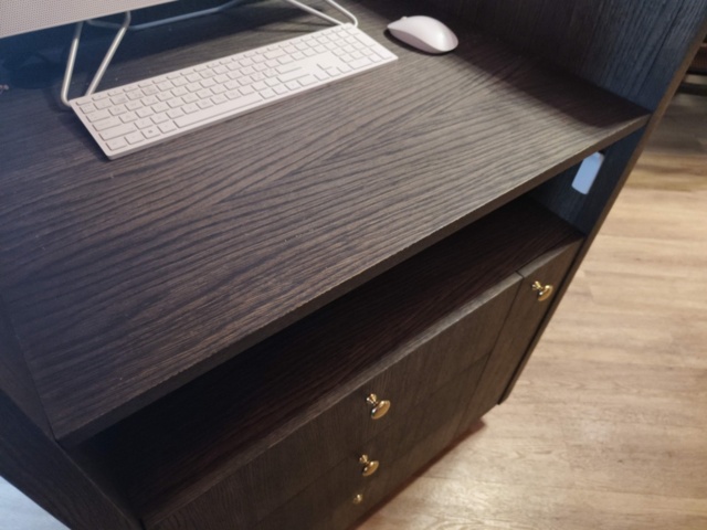 1129662-6 Hovmästarpulpet på hjul