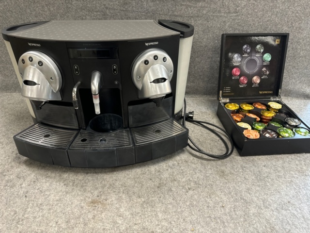 1153564-1 Nespresso kaffemaskin