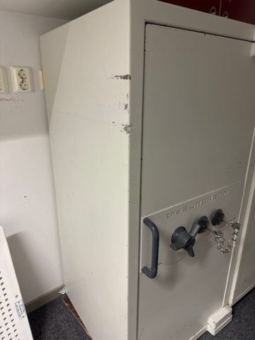 1153584-2 Rosengren's The European safe