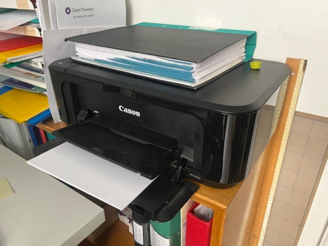 1218660-3 Larger lot with Cribble Craft wooden toys, as well as furnishings, accessories, machines and more