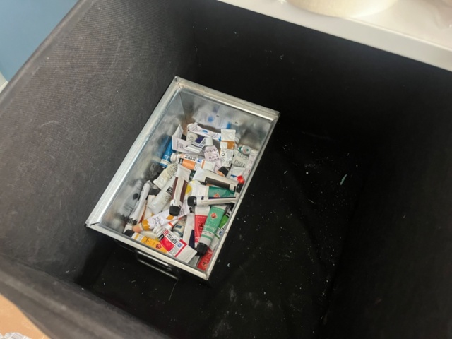 1218660-11 Larger lot with Cribble Craft wooden toys, as well as furnishings, accessories, machines and more