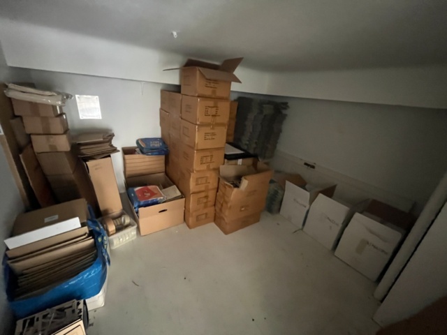 1218660-13 Larger lot with Cribble Craft wooden toys, as well as furnishings, accessories, machines and more