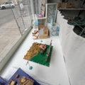 1218660-25 Larger lot with Cribble Craft wooden toys, as well as furnishings, accessories, machines and more