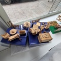 1218660-28 Larger lot with Cribble Craft wooden toys, as well as furnishings, accessories, machines and more