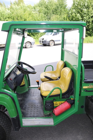 1211154-15 John Deere Gator 4x2 from 2004