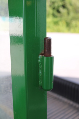 1211154-16 John Deere Gator 4x2 from 2004