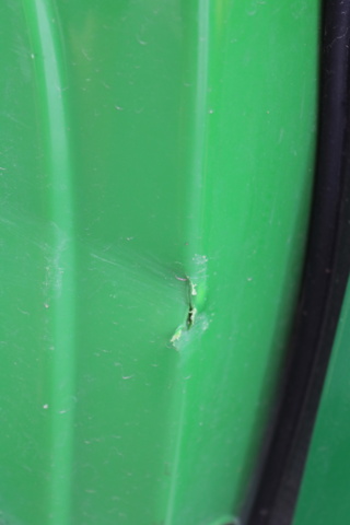 1211154-19 John Deere Gator 4x2 from 2004