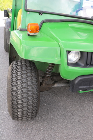 1211154-26 John Deere Gator 4x2 from 2004