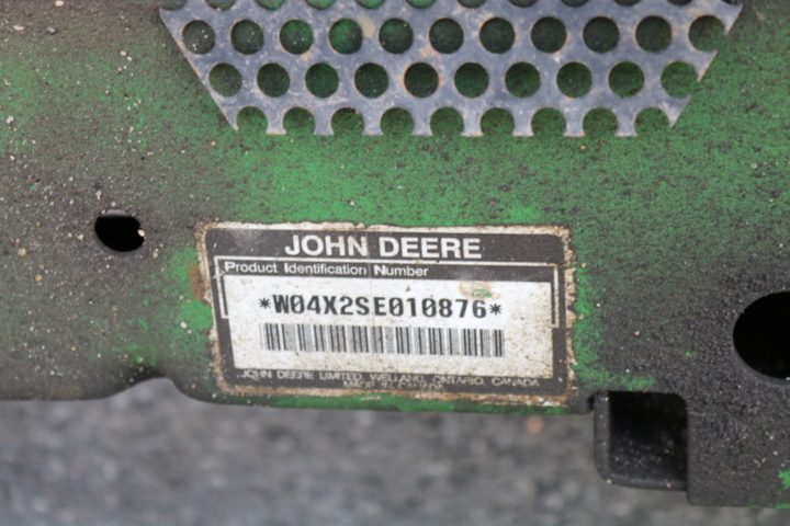 1211154-38 John Deere Gator 4x2 from 2004