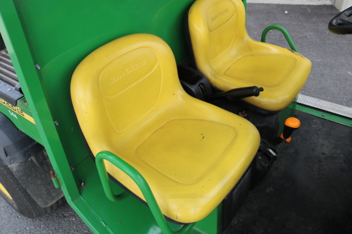 1211154-53 John Deere Gator 4x2 from 2004