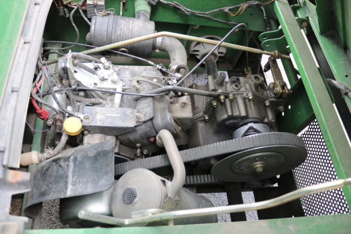 1211154-58 John Deere Gator 4x2 from 2004