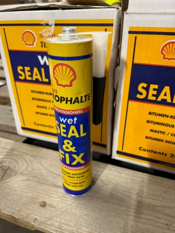 Sealant approx. 40 pcs - ESDEC Shell Tixophalte kit - PS Auction - We ...