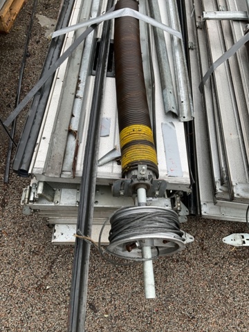 1219082-5 Industrial port