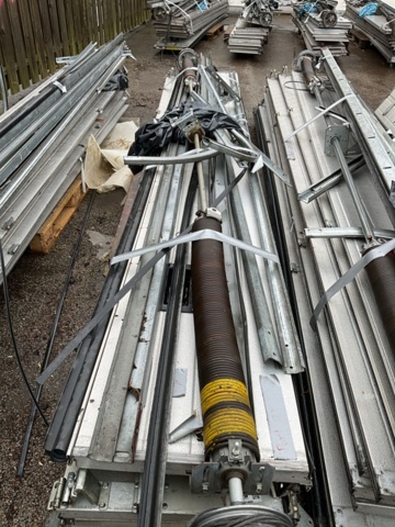 1219082-6 Industrial port