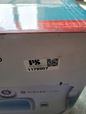 1179907-4 Singer Sewing Machine M1605