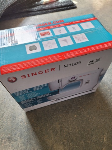 1179907-1 Singer Sewing Machine M1605