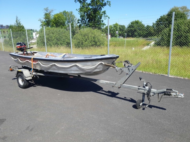 1035933-3 Buster aluminum boat on trailer and 4-stroke engine