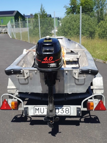 1035933-5 Buster aluminum boat on trailer and 4-stroke engine