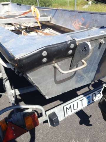 1035933-15 Buster aluminum boat on trailer and 4-stroke engine