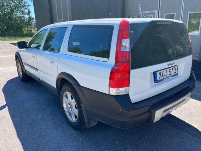 1216733-3 Volvo XC70 2.5T AWD - 2007