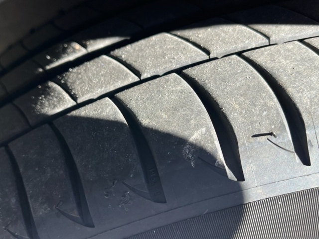 1216733-21 Volvo XC70 2.5T AWD - 2007