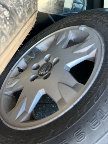 1216733-24 Volvo XC70 2.5T AWD - 2007