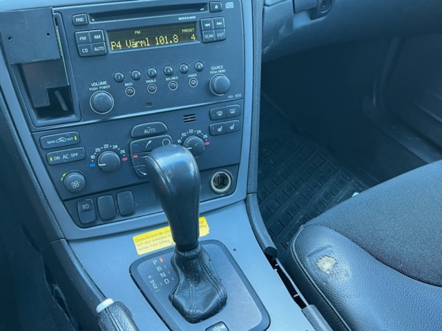 1216733-31 Volvo XC70 2.5T AWD - 2007