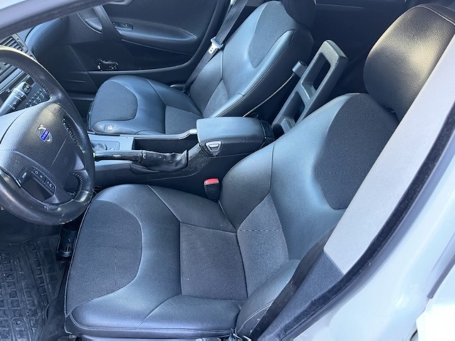 1216733-35 Volvo XC70 2.5T AWD - 2007