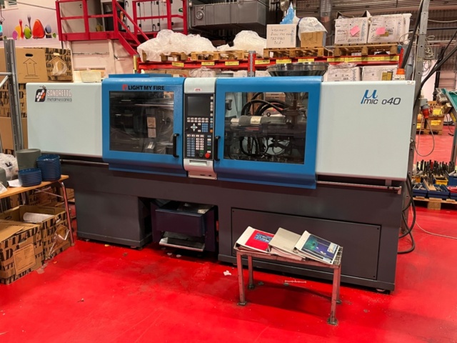 1145479-1 Plastic injection molding machine, Sandretto Micro 40