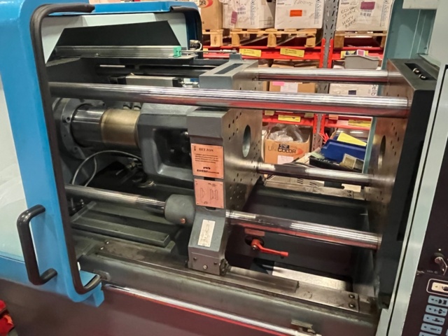 1145479-10 Plastic injection molding machine, Sandretto Micro 40