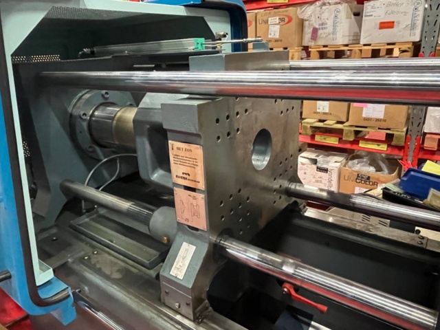 1145479-11 Plastic injection molding machine, Sandretto Micro 40