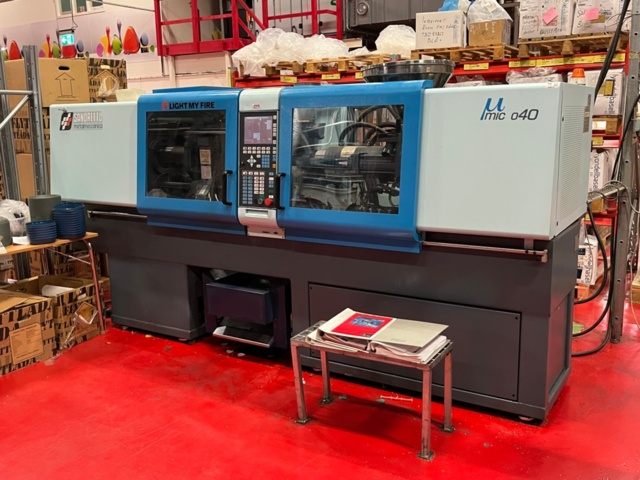 1145479-29 Plastic injection molding machine, Sandretto Micro 40