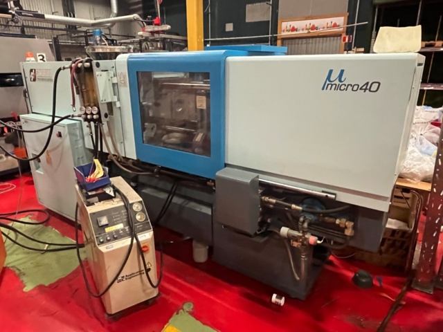 1145479-31 Plastic injection molding machine, Sandretto Micro 40