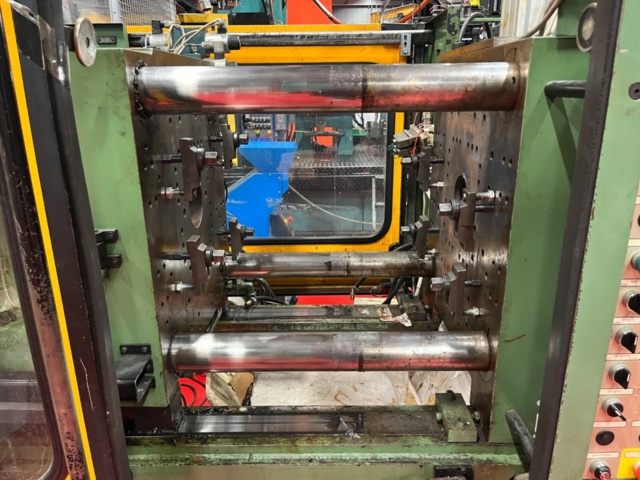 1145482-18 Plastic injection molding machine, Engel ES700/175