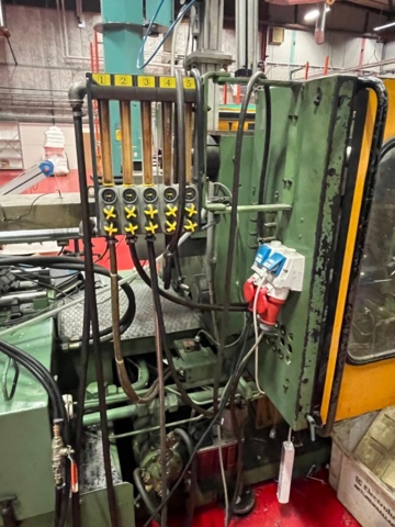 1145482-29 Plastic injection molding machine, Engel ES700/175