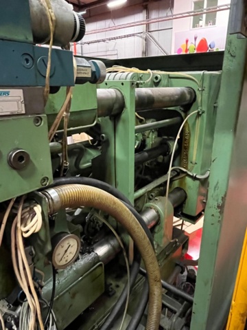 1145482-32 Plastic injection molding machine, Engel ES700/175