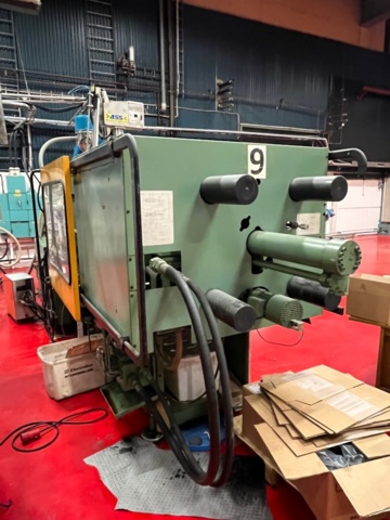 1145482-33 Plastic injection molding machine, Engel ES700/175