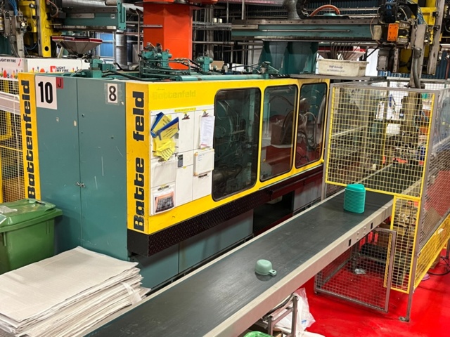 1145499-4 2 plastic injection molding machines, Battenfeld 5000/2500 Unilog 4000 -1988