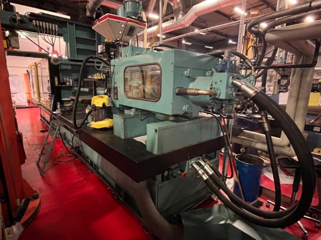1145499-7 2 plastic injection molding machines, Battenfeld 5000/2500 Unilog 4000 -1988