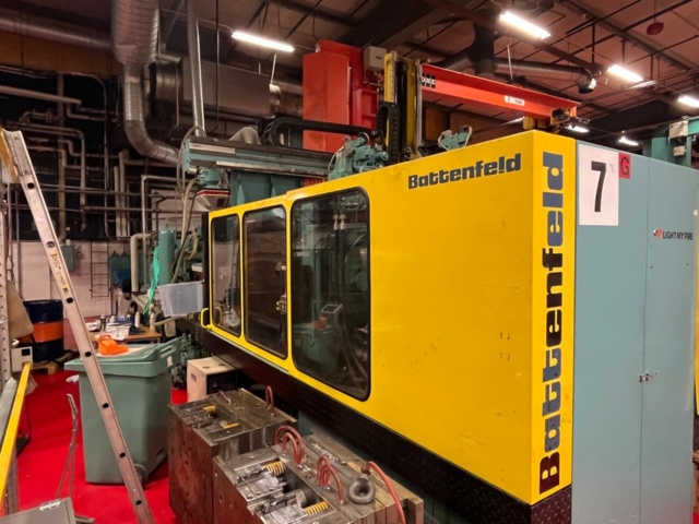 1145499-19 2 plastic injection molding machines, Battenfeld 5000/2500 Unilog 4000 -1988