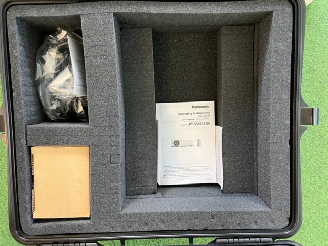 1220403-9 Projector & projector screen, Panasonic PT-VW431D