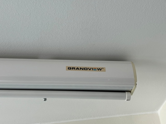 1220403-13 Projector & projector screen, Panasonic PT-VW431D