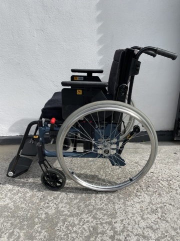 1220445-1 Wheelchair Cross Etac