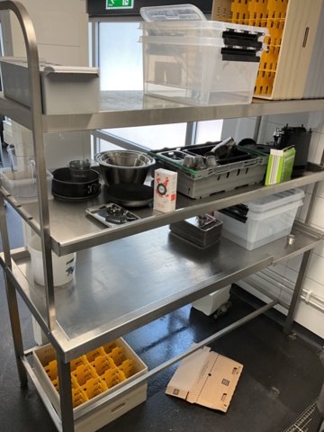 1206243-7 Dish sorting bench with shelf