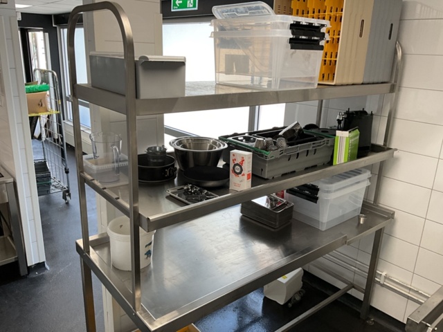 1206243-10 Dish sorting bench with shelf