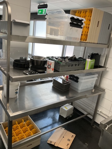 1206243-11 Dish sorting bench with shelf