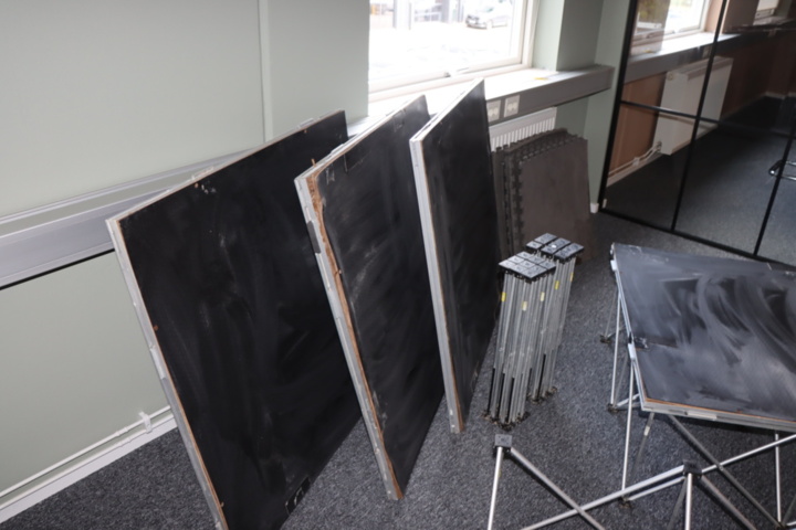 1173707-2 4 platforms 1x1 meter