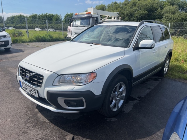 1205416-1 Volvo XC70 D5 AWD Manual, 185hp, 2009 Repair item