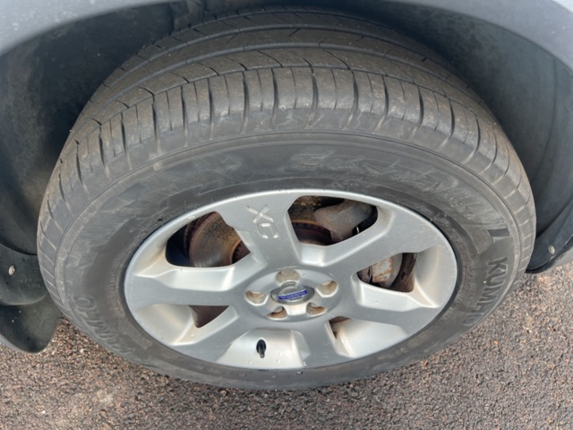 1205416-10 Volvo XC70 D5 AWD Manual, 185hp, 2009 Repair item